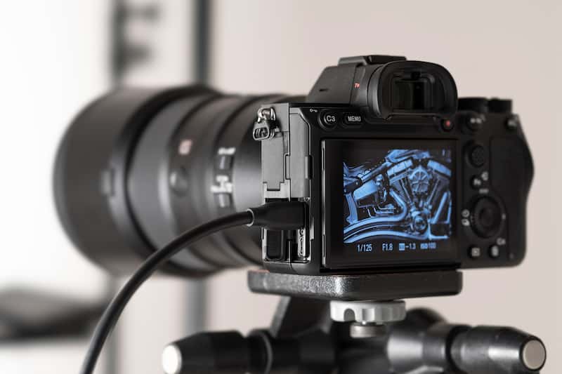Alpha 7R IV 35mm full-frame camera with 61.0MP | ILCE-7RM4A | Sony